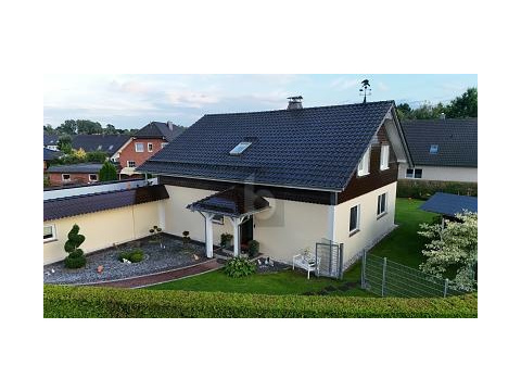 Einfamilienhaus kaufen in Hattorf am Harz, mit Stellplatz, 920 m² Grundstück, 193 m² Wohnfläche, 8 Zimmer