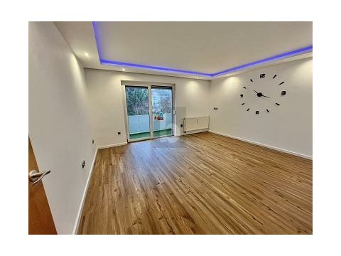Erdgeschosswohnung kaufen in Neusäß, mit Stellplatz, 73 m² Wohnfläche, 3 Zimmer