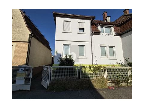 Einfamilienhaus kaufen in Stuttgart Stammheim, mit Stellplatz, 169 m² Grundstück, 111 m² Wohnfläche, 7 Zimmer