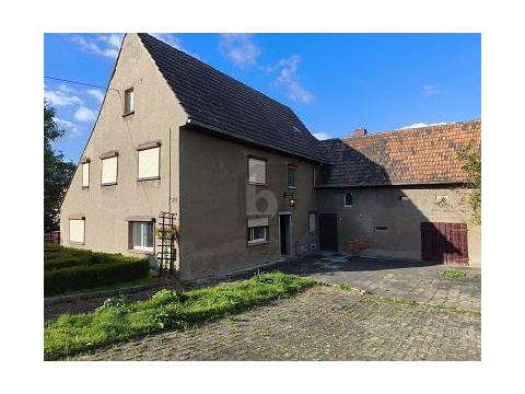 Einfamilienhaus kaufen in Langenleuba-Niederhain, mit Stellplatz, 8.921 m² Grundstück, 160 m² Wohnfläche, 6 Zimmer