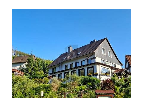 Wohn und Geschäftshaus kaufen in Osterode am Harz, mit Stellplatz
