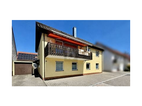 Mehrfamilienhaus kaufen in Burladingen, mit Stellplatz, 422 m² Grundstück, 210 m² Wohnfläche, 9 Zimmer