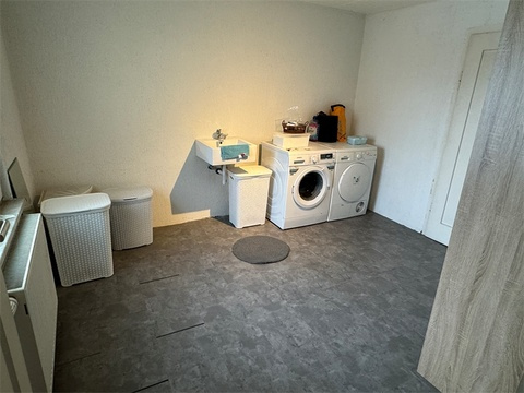 Weiteres Zimmer - Waschküche