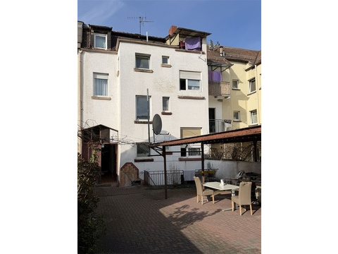 Mehrfamilienhaus kaufen in Ludwigshafen am Rhein, 240 m² Grundstück, 237 m² Wohnfläche, 10 Zimmer