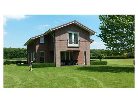 Ferienhaus kaufen in Zeewolde, mit Stellplatz, 800 m² Grundstück, 208 m² Wohnfläche, 6 Zimmer
