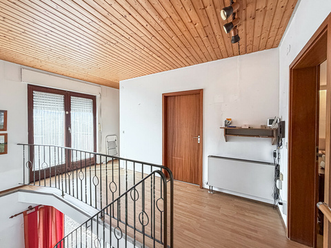 Treppenhaus / Flur OG