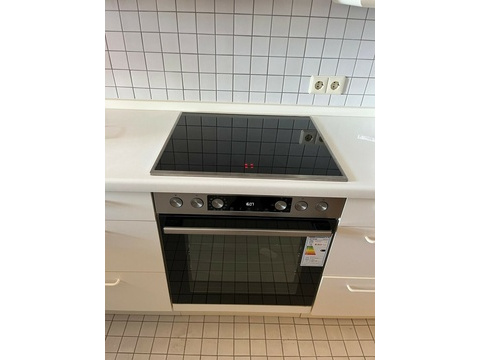 Küchenzeile, neuer Backofen & Herd