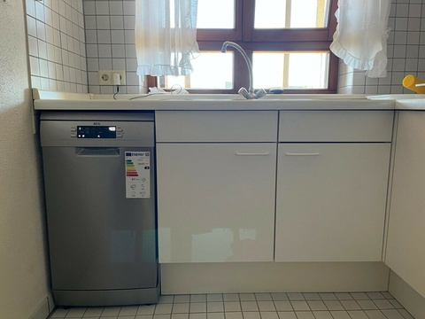 Küchenzeile, neue Spülmaschine