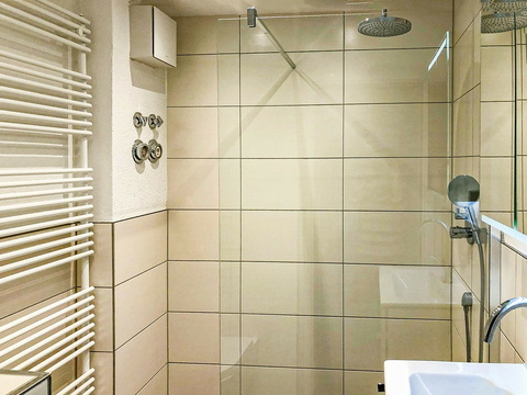 402308-lang6#Badezimmer Wohnebene 1