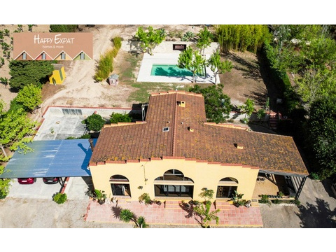 Bauernhaus kaufen in Barcelona, 40.000 m² Grundstück, 600 m² Wohnfläche, 5 Zimmer