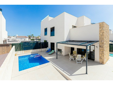 Villa kaufen in Quesada, 201 m² Grundstück, 162 m² Wohnfläche, 4 Zimmer