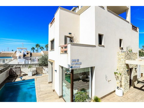 Villa kaufen in Quesada, 248 m² Grundstück, 101 m² Wohnfläche, 4 Zimmer