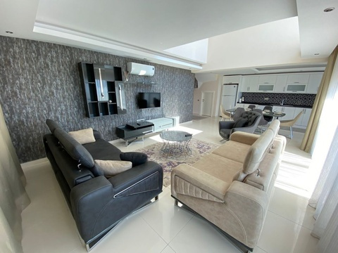 Schöne Vier Zimmer Villa in ruhiger Lage im Ortsteil Kargicak