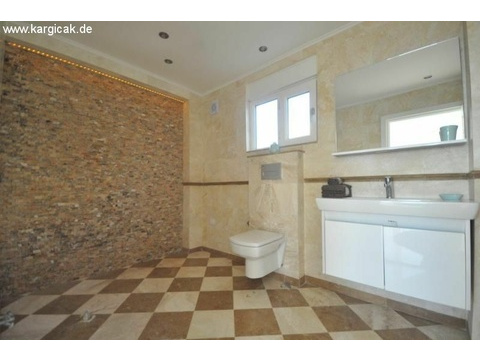 Exclusive möblierte Villa von höchster Qualität mit privat Pool und Meerblick