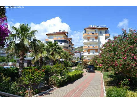 Voll möbliertes Duplex Penthaus gleich am Strand mit Pool und fantastischem Meerblick