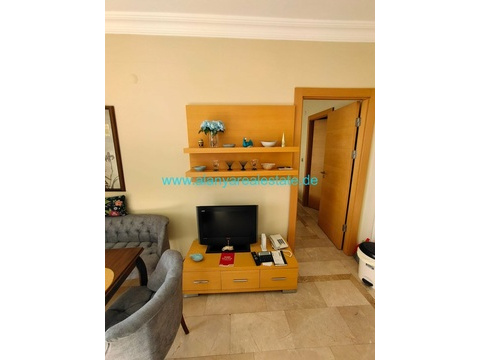 Voll möbliertes 3 Zimmer Luxus Apartment mit fantastischem Meerblick im Gold City 5 Sterne Komplex