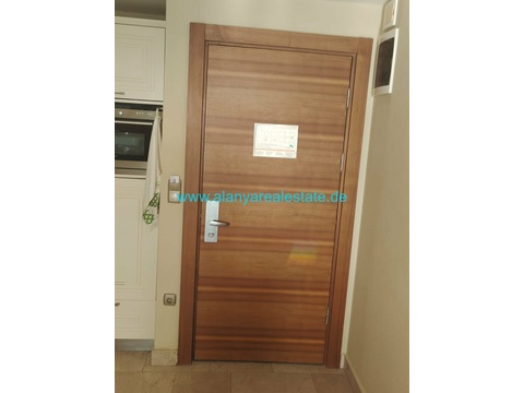 Voll möbliertes 3 Zimmer Luxus Apartment mit fantastischem Meerblick im Gold City 5 Sterne Komplex