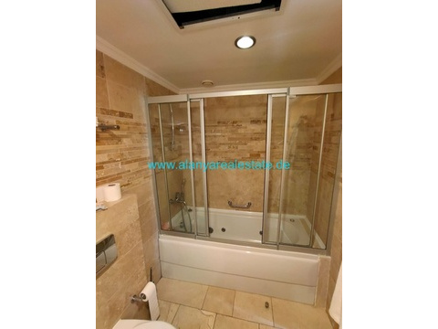 Voll möbliertes 3 Zimmer Luxus Apartment mit fantastischem Meerblick im Gold City 5 Sterne Komplex