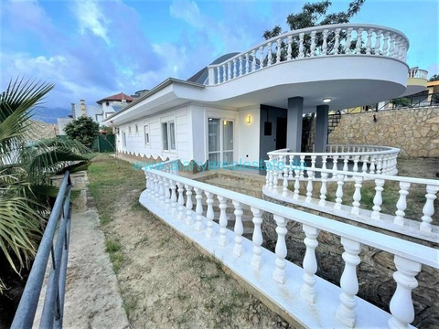 Haus kaufen in Kargıcak, 300 m² Grundstück, 175 m² Wohnfläche, 4 Zimmer