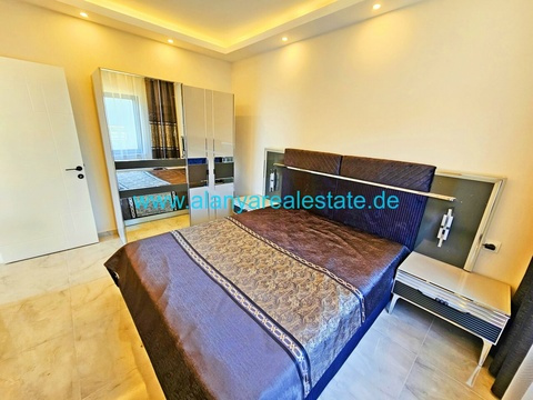 Brandneue Luxus Residence in Top Lage in direkter Strandnähe mit Pool