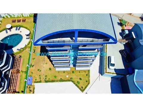 Brandneue Luxus Residence in Top Lage in direkter Strandnähe mit Pool