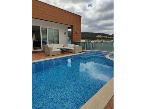 Villa kaufen in Kargıcak, 300 m² Grundstück, 350 m² Wohnfläche, 5 Zimmer