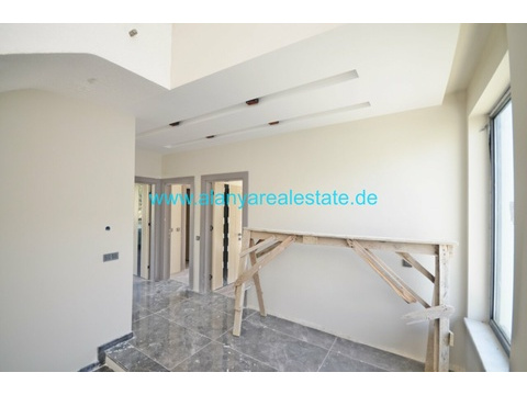Brandneue super Luxus Villen mit privat Pool in Strand Nähe.