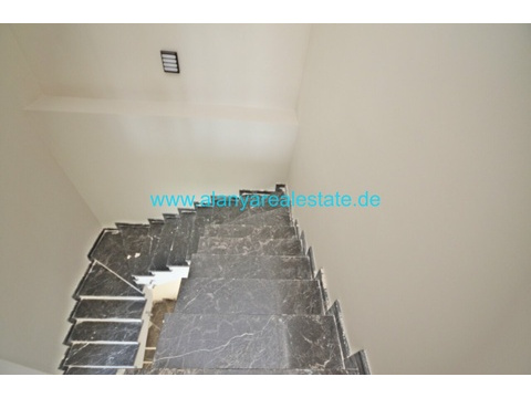 Brandneue super Luxus Villen mit privat Pool in Strand Nähe.