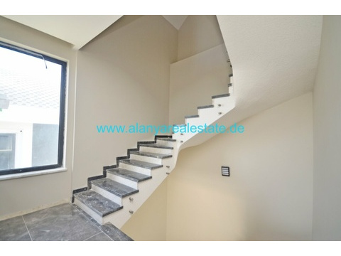 Brandneue super Luxus Villen mit privat Pool in Strand Nähe.
