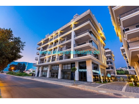 BEST OFFER Neue Drei Zimmer Luxus Wohnung mit Pool und Hallenbad in direkter Strand Nähe ()