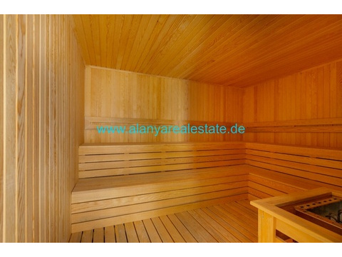 BEST OFFER Neue Drei Zimmer Luxus Wohnung mit Pool und Hallenbad in direkter Strand Nähe ()