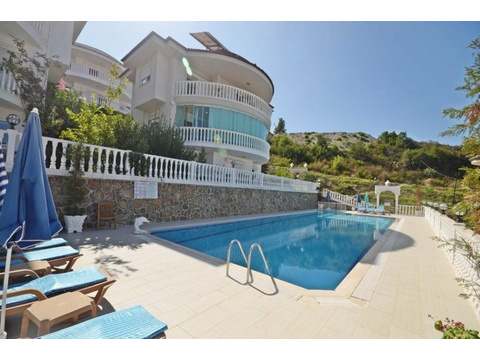 Villa kaufen in Kargıcak, 250 m² Grundstück, 200 m² Wohnfläche, 5 Zimmer