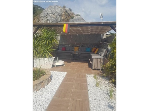 Super Luxus Villa voll möbliert mit privat Pool in ruhiger Lage ()