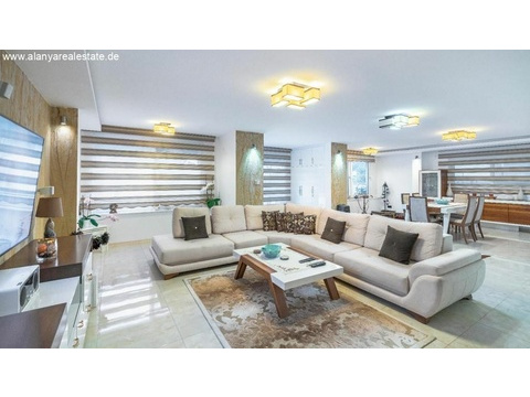 Super Luxus Villa voll möbliert mit privat Pool in ruhiger Lage ()