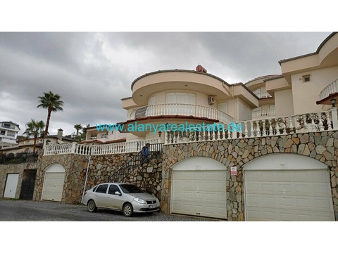 Villa kaufen in Antalya, 320 m² Grundstück, 160 m² Wohnfläche, 4 Zimmer
