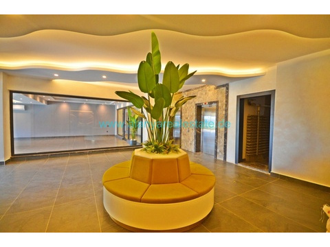 BEST OFFER Voll möblierte neue 2 Zimmer Wohnung mit Pool und Meerblick