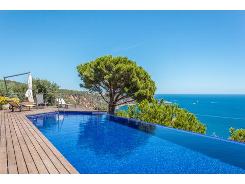 Villa kaufen in Sant Feliu de Guíxols, 1.692 m² Grundstück, 457 m² Wohnfläche, 13 Zimmer