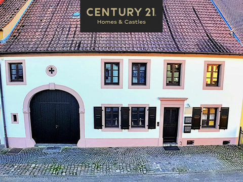 Bauernhaus kaufen in Saarbrücken, mit Stellplatz, 414 m² Grundstück, 325 m² Wohnfläche, 4 Zimmer