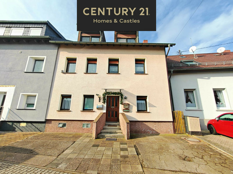 Reihenmittelhaus kaufen in Saarbrücken, mit Garage, 450 m² Grundstück, 190 m² Wohnfläche, 7 Zimmer