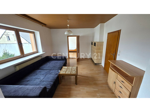 Wohnzimmer mit Blick in das Kinderzimmer