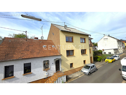 Blick auf das Haus von der linken Seite