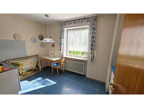 Helle Küche der Einliegerwohnung