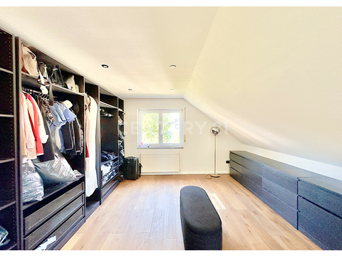 Ankleidezimmer oder Kinderzimmer