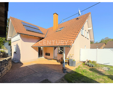Gegenseite der großen überdachten Terrasse