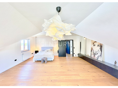 Studio Elternschlafzimmer von der Loggia aus gesehen
