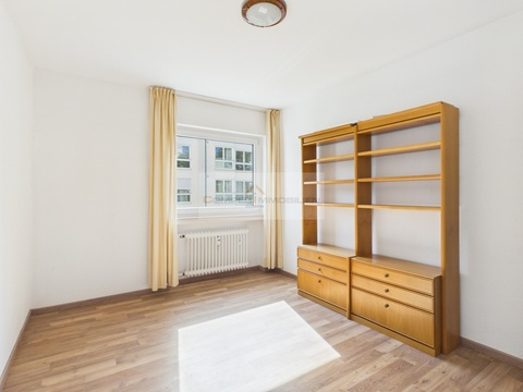 Gäste- / Kinderzimmer- 4 Zimmerwohnung in Königswinter