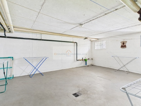 Trockenraum- 4 Zimmerwohnung in Königswinter (mit KI-bearbeitet)