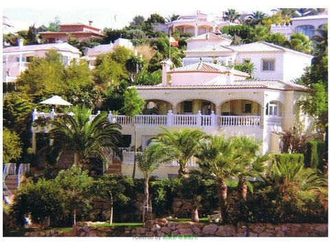 Villa kaufen in Dénia, 270 m² Wohnfläche, 4 Zimmer