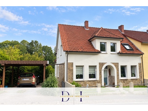 Doppelhaushälfte kaufen in Blomberg, mit Stellplatz, 815 m² Grundstück, 196 m² Wohnfläche, 7 Zimmer