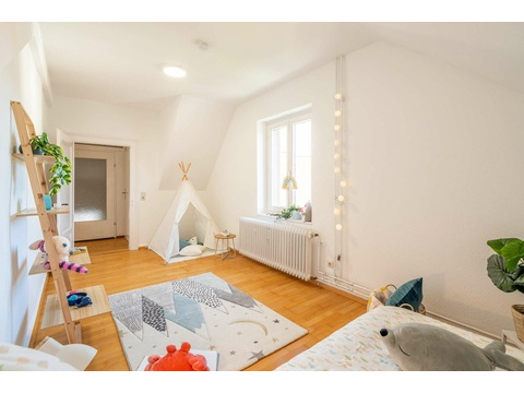 Schlafzimmer 1 DG